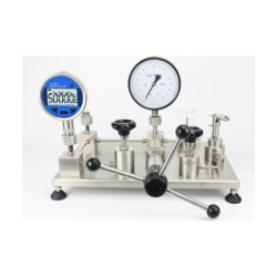 Desk-Top Hydraulic Pressure Calibration Pump